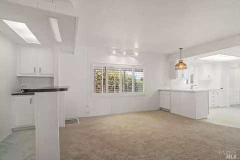 13 E Napa Dr, Petaluma, CA 94954 photo 8