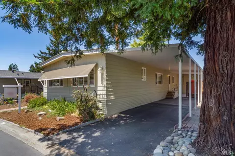 13 E Napa Dr, Petaluma, CA 94954 photo 3