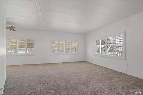 13 E Napa Dr, Petaluma, CA 94954 photo 4