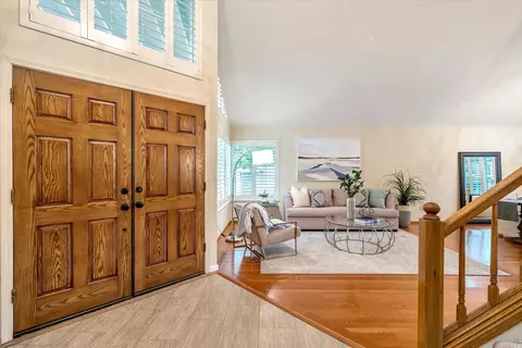 325 La Quinta Dr, Windsor, CA 95492 photo 12