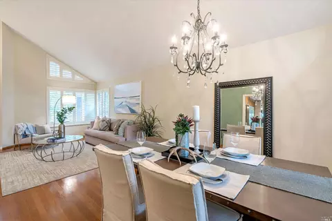 325 La Quinta Dr, Windsor, CA 95492 photo 21