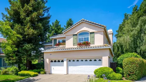 1811 Chelsea Ct, Petaluma, CA 94954