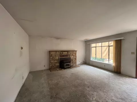 90 Holly St, Willits, CA 95490 photo 5