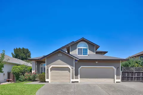 535 Piccadilly Pl, Windsor, CA 95492 photo 2