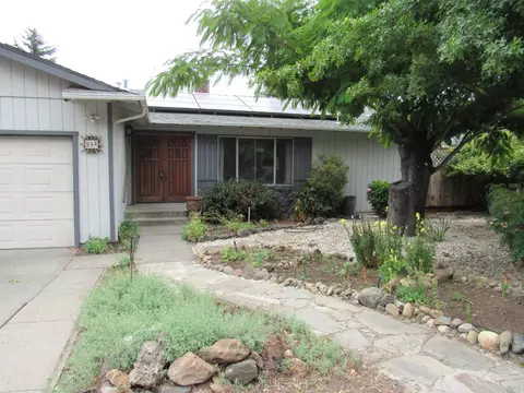 998 Cherry Ave, Sonoma, CA 95476 photo 2