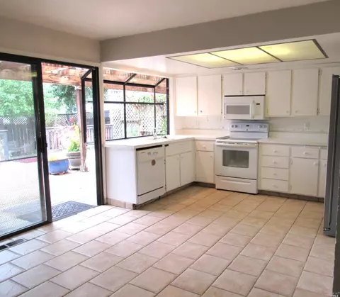 998 Cherry Ave, Sonoma, CA 95476 photo 7
