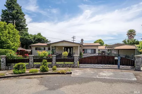 117 Thompson Ave, Ukiah, CA 95482