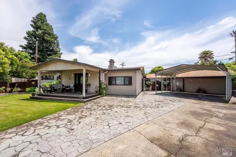 117 Thompson Ave, Ukiah, CA 95482 photo 2