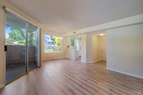 205 Compass Point Ct, Hercules, CA 94547 photo 3