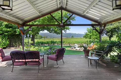 4971 Ponderosa Dr, Santa Rosa, CA 95404