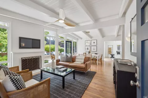 558 Woodbine Dr, San Rafael, CA 94903