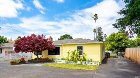2407 Guerneville Rd, Santa Rosa, CA 95403