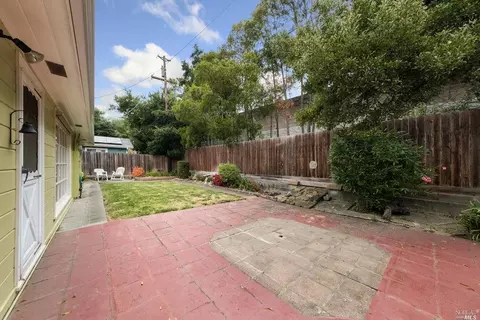 1366 Monteith Dr, Vallejo, CA 94590 photo 17