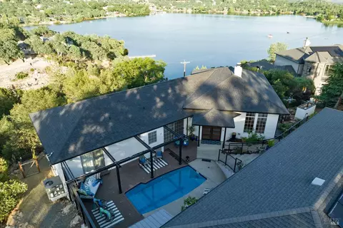 16975 Knollview Dr, Hidden Valley Lake, CA 95467