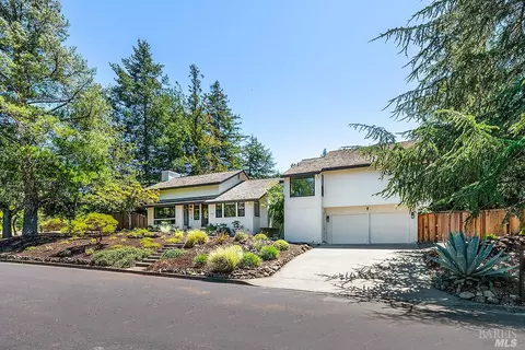 557 Catherine Ct, Santa Rosa, CA 95409