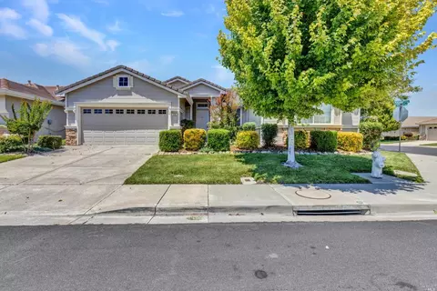 329 Mandarin Cir, Vacaville, CA 95687