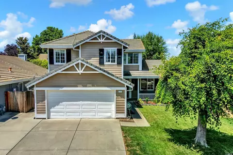 1060 Orchard Dr, Dixon, CA 95620