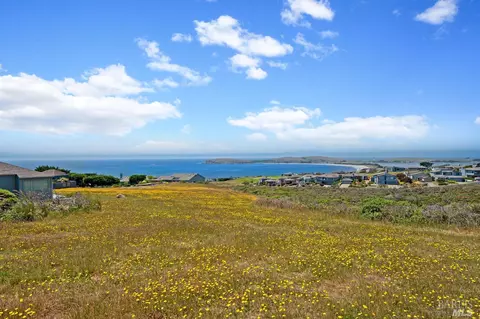 20490 Mockingbird Rd, Bodega Bay, CA 94923