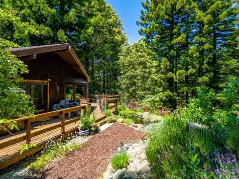 30901 Timberline Rd, Willits, CA 95490