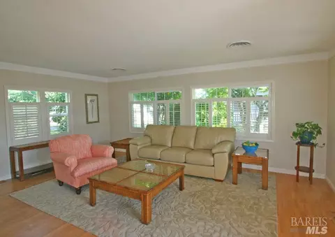 136 Buena Vista Dr, Sonoma, CA 95476
