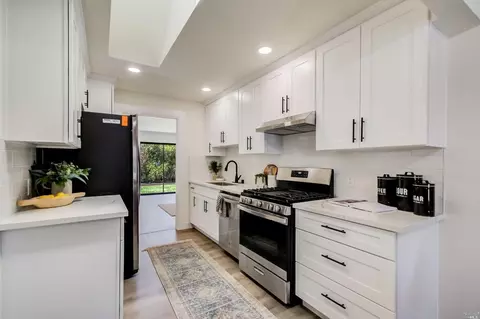 1320 Empire St, Fairfield, CA 94533 photo 8