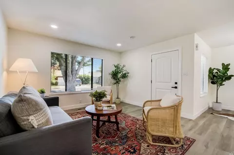 1320 Empire St, Fairfield, CA 94533 photo 5