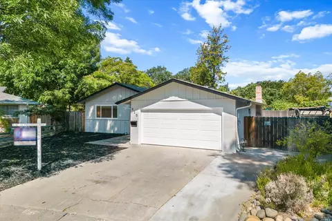 820 Bollard Ct, Vacaville, CA 95687