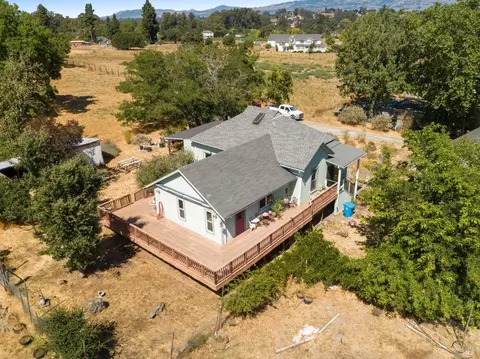 2828 Western Ave, Petaluma, CA 94952