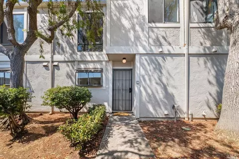 900 Southampton Rd #65, Benicia, CA 94510