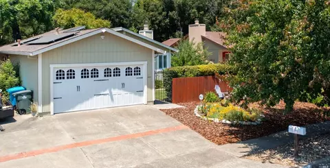 1191 Meridian Cir, Santa Rosa, CA 95401