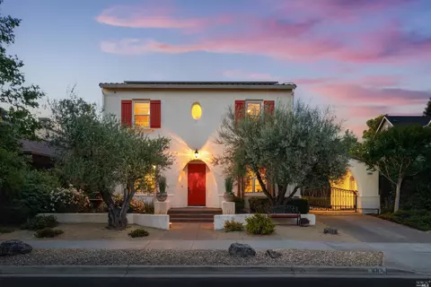 482 Saunders Dr, Sonoma, CA 95476
