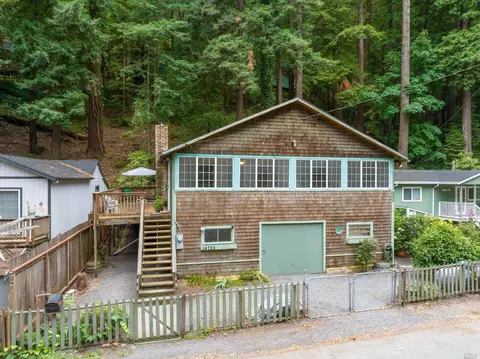 14755 Rio Nido Rd, Guerneville, CA 95446
