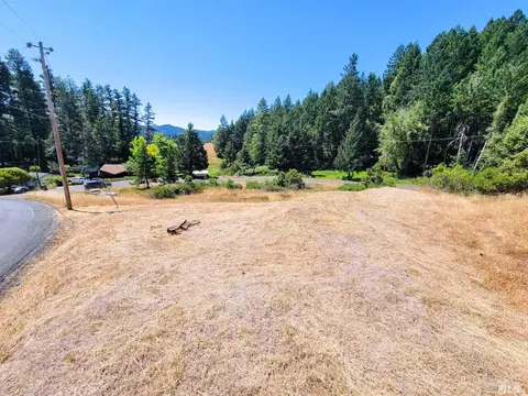 2891 Primrose Dr, Willits, CA 95490