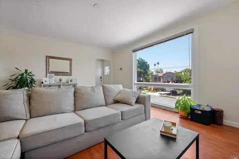 1322 Farrell St, Vallejo, CA 94590 photo 3