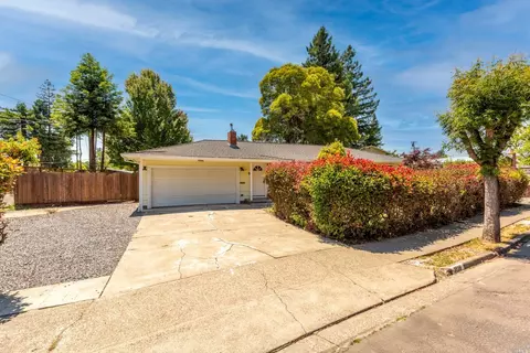 3538 E Idaho Dr, Santa Rosa, CA 95405
