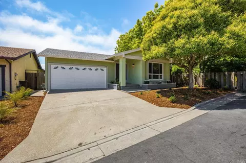 1319 Greenway Dr, Richmond, CA 94803
