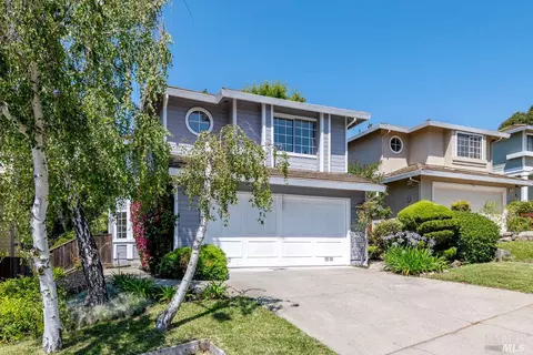5040 Gloucester Ln, Martinez, CA 94553