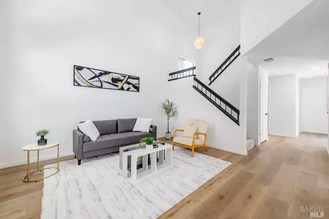 5040 Gloucester Ln, Martinez, CA 94553 photo 10