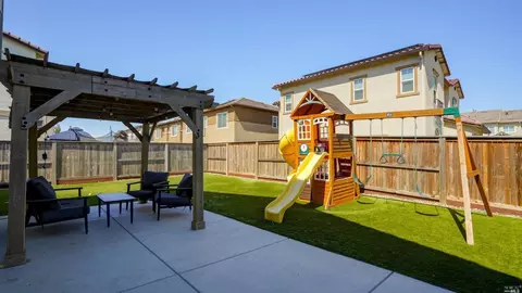 1105 Wesleyan Ct, Dixon, CA 95620 photo 37