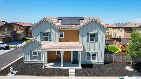 1105 Wesleyan Ct, Dixon, CA 95620