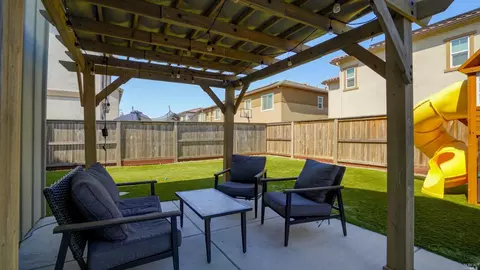 1105 Wesleyan Ct, Dixon, CA 95620 photo 38