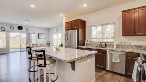 1105 Wesleyan Ct, Dixon, CA 95620 photo 11