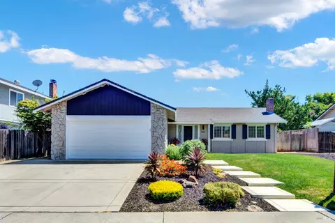 554 Florence Dr, Vacaville, CA 95688