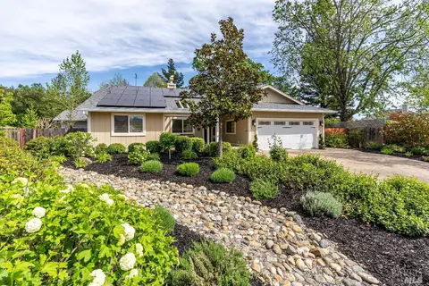 126 Palo Verde Ct, Sonoma, CA 95476