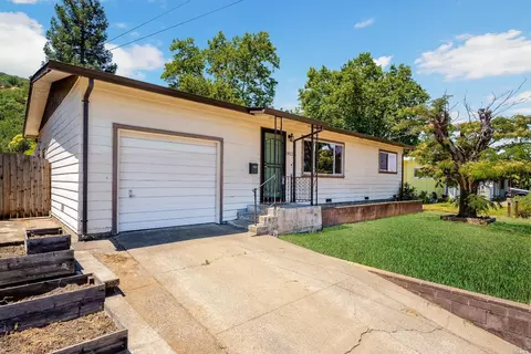 1812 S Dora St, Ukiah, CA 95482