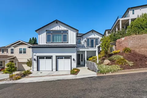 5720 Fairway Knoll Ln, Santa Rosa, CA 95403