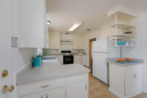 1272 Helen Ave, Ukiah, CA 95482 photo 5