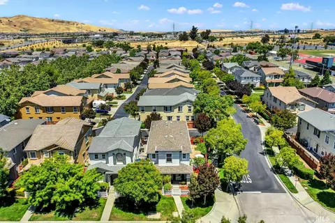 2797 Whitney Dr, Fairfield, CA 94533 photo 4