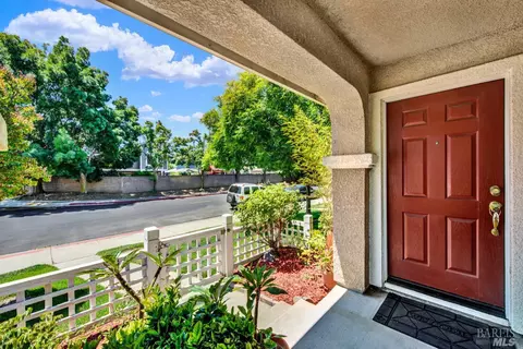2797 Whitney Dr, Fairfield, CA 94533 photo 10