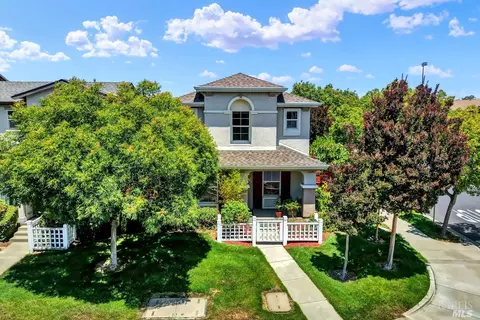2797 Whitney Dr, Fairfield, CA 94533